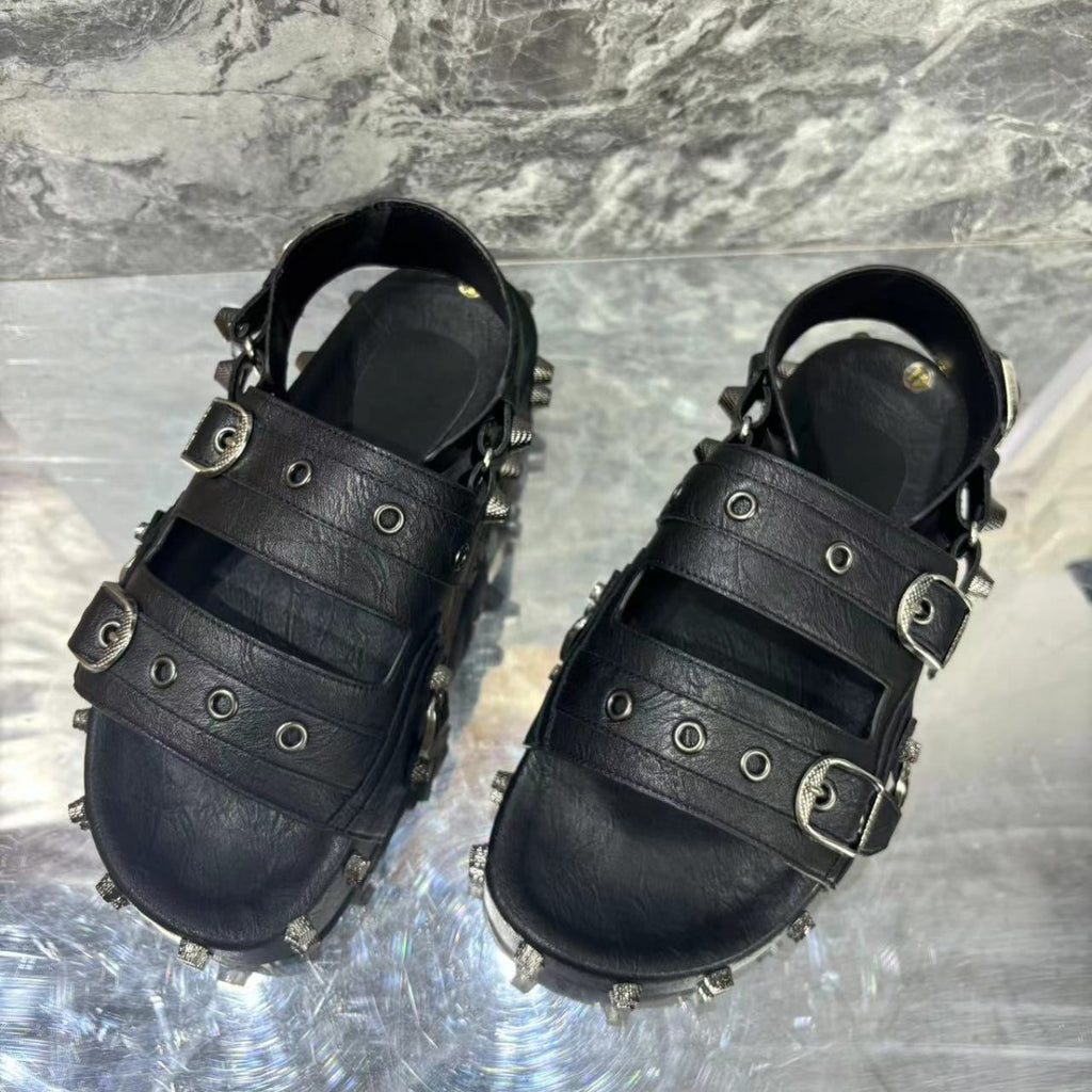 Rivet fashion sandals for men and women in summer, versatile, flat bottomed, height increasing, wear-resistant sandals for outdoor wear, casual slippers eprolo